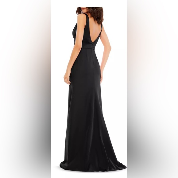 Mac Duggal Bow V-Neck A-Line Gown - Picture 2 of 2